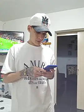 Ethanho0t online show from November 4, 2025, 11:08 pm