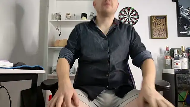 aaron nvk online show from April 8, 2026, 5:09 am