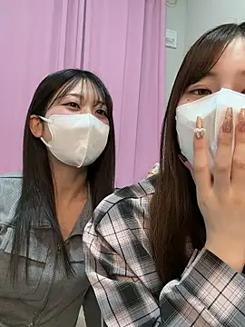 MOEMOE-Q online show from May 10, 2026, 4:42 pm