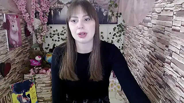 Amanda Bright  online show from October 7, 2025, 6:58 am