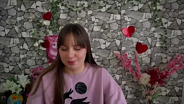 Amanda Bright  online show from November 24, 2025, 9:53 am