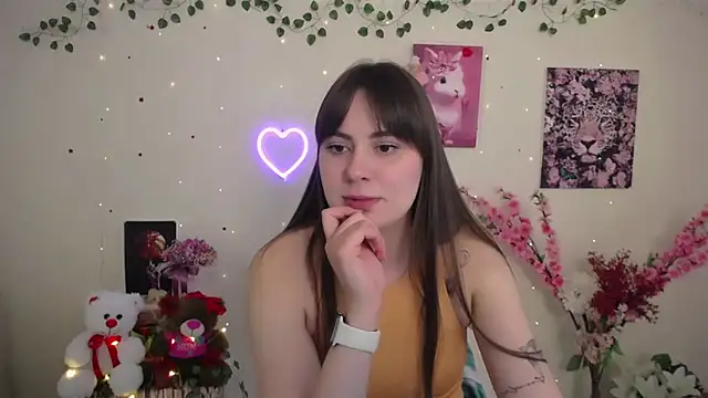 Amanda Bright  online show from May 13, 2026, 10:22 am