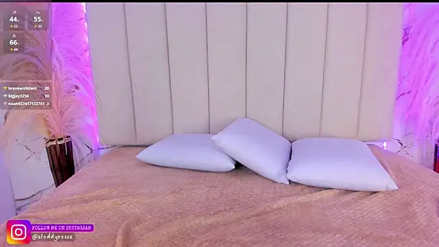 Elody rousse online show from October 11, 2025, 11:44 am