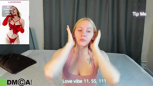 Snapshot of Anna_Chelsea chatting on October 6, 2025, 11:49 pm Anna Chelsea online show from October 6, 2025, 11:49 pm