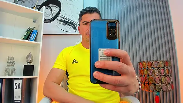 JuanKFit 45 online show from July 9, 2026, 4:24 am