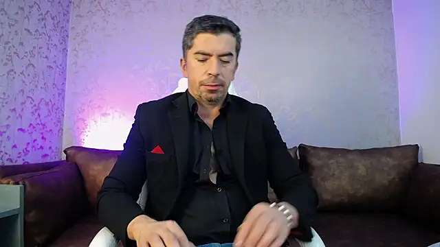 JuanKFit 45 online show from April 11, 2026, 3:58 am