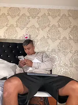 Snapshot of ThiagoBlaze chatting on November 7, 2025, 3:11 am ThiagoBlaze online show from November 7, 2025, 3:11 am