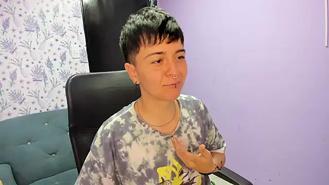 Snapshot of _Hannah_Hot chatting on October 23, 2025, 1:48 am Hannah Hot online show from October 23, 2025, 1:48 am