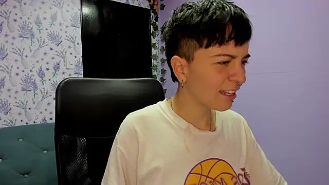 Snapshot of _Hannah_Hot chatting on October 7, 2025, 2:01 am Hannah Hot online show from October 7, 2025, 2:01 am