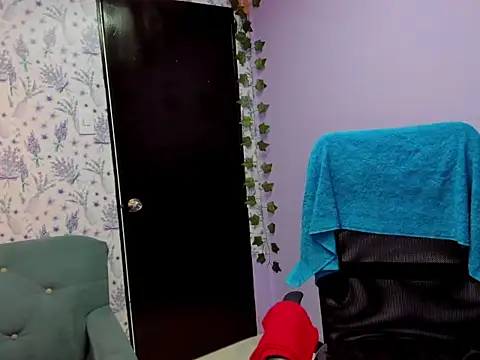 Snapshot of _Hannah_Hot chatting on September 9, 2025, 2:43 am Hannah Hot online show from September 9, 2025, 2:43 am