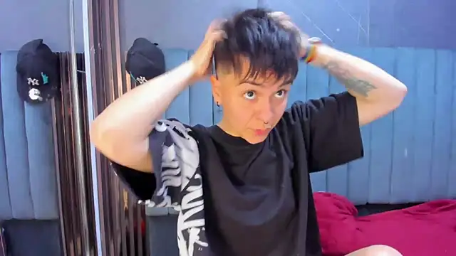 Snapshot of _Hannah_Hot chatting on February 14, 2026, 2:56 am Hannah Hot online show from February 14, 2026, 2:56 am