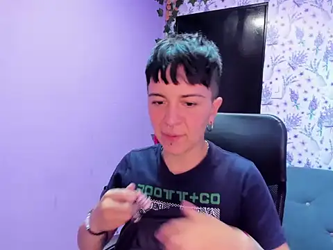 Snapshot of _Hannah_Hot chatting on September 28, 2025, 2:40 am Hannah Hot online show from September 28, 2025, 2:40 am