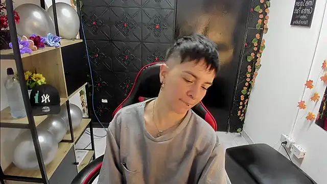  Hannah Hot online show from March 8, 2026, 2:37 am