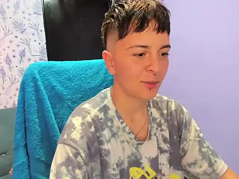 Snapshot of _Hannah_Hot chatting on September 18, 2025, 2:25 am Hannah Hot online show from September 18, 2025, 2:25 am