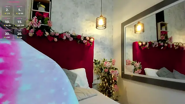 Snapshot of SarahEscobarr chatting on October 1, 2025, 9:14 am SarahEscobarr online show from October 1, 2025, 9:14 am