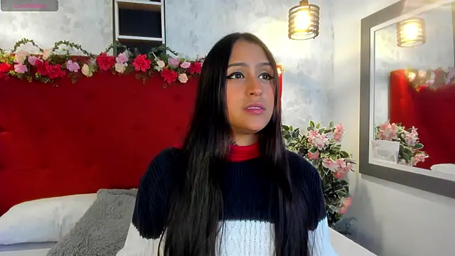 Snapshot of SarahEscobarr chatting on October 18, 2025, 3:41 am SarahEscobarr online show from October 18, 2025, 3:41 am