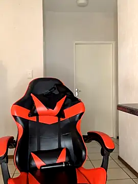 jayjayja19 online show from November 17, 2025, 4:27 am