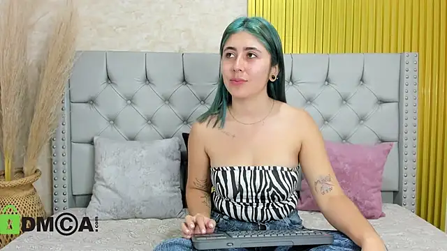 Skarlet 04 online show from December 3, 2025, 3:22 pm