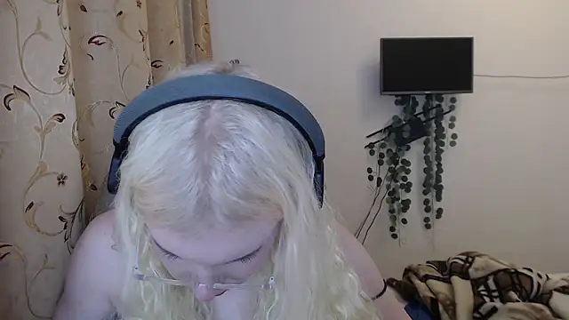 Sasyhk0 online show from December 5, 2025, 9:34 pm