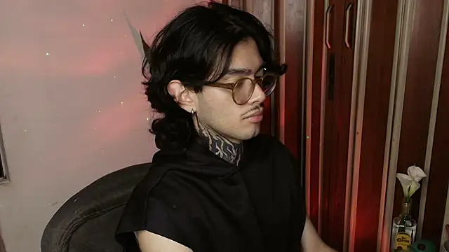 Mihail leroy online show from July 24, 2026, 3:13 am