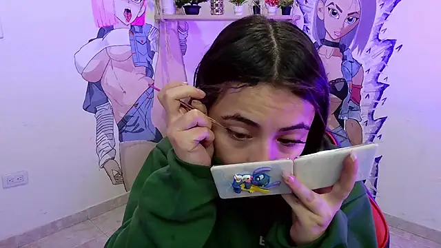 sofi lara28 online show from April 9, 2026, 12:33 pm