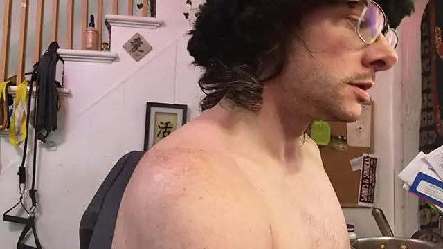 MasterDaddyCool online show from December 4, 2025, 7:57 pm