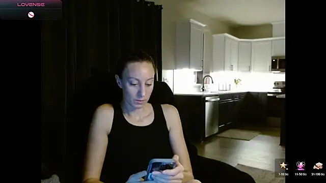 Snapshot of AnneNay chatting on February 27, 2026, 4:45 am AnneNay online show from February 27, 2026, 4:45 am