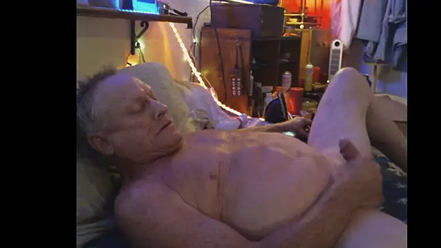 Pussyeat2please online show from October 21, 2025, 10:47 am