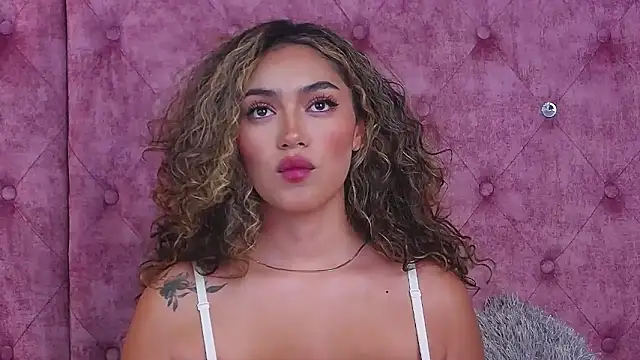 Snapshot of MaddisonBelucci chatting on October 20, 2025, 12:13 am MaddisonBelucci online show from October 20, 2025, 12:13 am