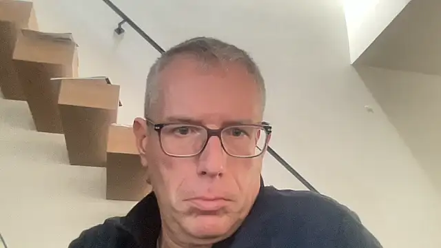 choupipat1 online show from March 2, 2026, 1:40 pm