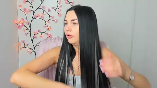 Lune Moon online show from March 6, 2026, 6:19 am