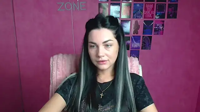 Lune Moon online show from April 15, 2026, 11:27 am