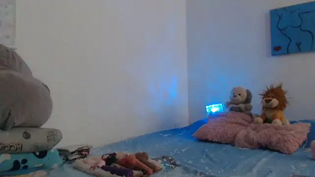 Victoria new online show from September 29, 2025, 10:15 pm