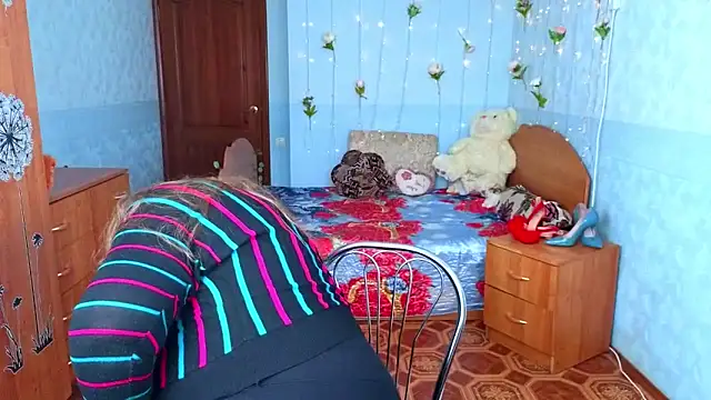 Snapshot of Audrey_Aura chatting on October 23, 2025, 5:17 am Audrey Aura online show from October 23, 2025, 5:17 am