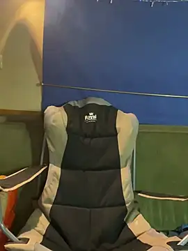 ladyboatlady online show from February 4, 2026, 7:25 am