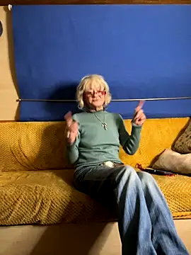 ladyboatlady online show from October 27, 2025, 8:21 pm