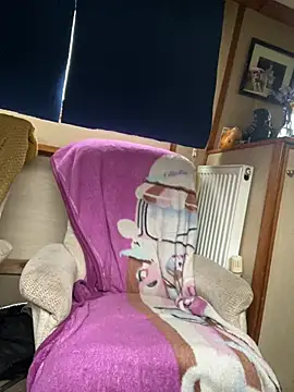 ladyboatlady online show from April 21, 2026, 5:47 am