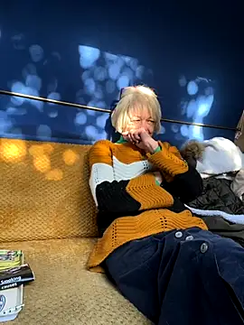 ladyboatlady online show from November 21, 2025, 1:54 pm