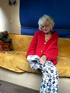 ladyboatlady online show from September 9, 2025, 7:18 am