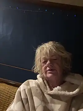 ladyboatlady online show from January 15, 2026, 4:49 am