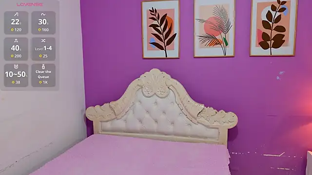 SamantaKane online show from April 14, 2026, 3:55 am