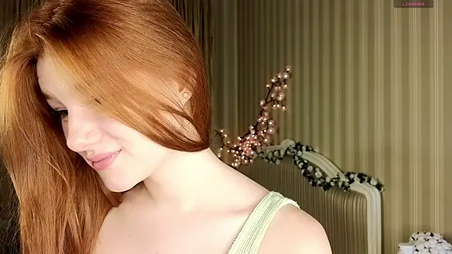 Juuulia  online show from December 20, 2025, 1:03 pm