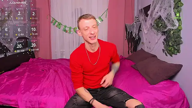 Snapshot of InkedJames chatting on October 15, 2025, 10:34 am InkedJames online show from October 15, 2025, 10:34 am