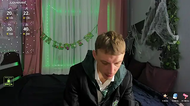 Snapshot of InkedJames chatting on October 28, 2025, 4:35 am InkedJames online show from October 28, 2025, 4:35 am