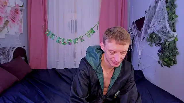 Snapshot of InkedJames chatting on October 30, 2025, 10:57 am InkedJames online show from October 30, 2025, 10:57 am