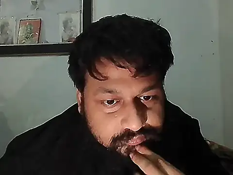 Dollseye online show from November 18, 2025, 7:28 pm