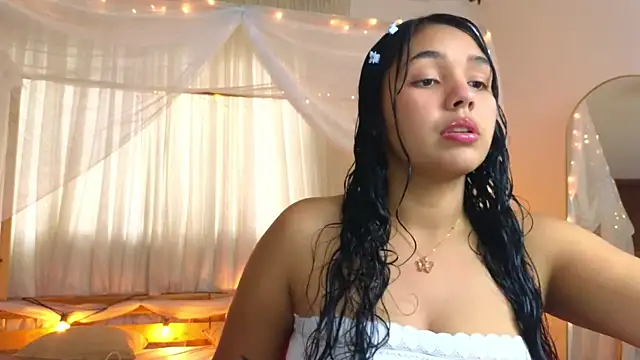 loreaniss online show from September 19, 2025, 8:46 pm