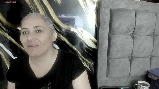 Snapshot of mature_gold chatting on October 17, 2025, 12:29 pm mature gold online show from October 17, 2025, 12:29 pm