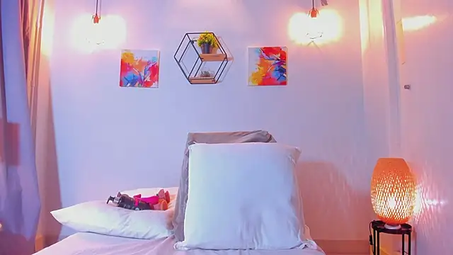 Karlaliones69 online show from January 13, 2026, 12:09 pm