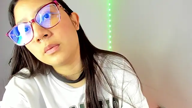 rouse red online show from October 10, 2025, 6:42 pm